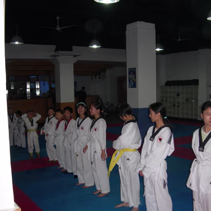 Taekwondo-006 The class assembles before the test begins.
