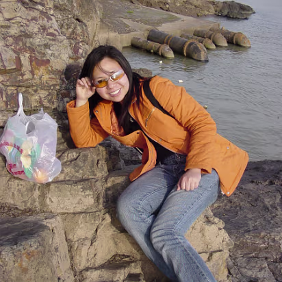 Caishi_Mar_2005-015 Warming herself in the sun. It was a rather cool day.