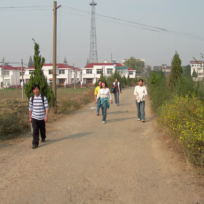 Putang_Outing_Nov_05-002 Stragglers on the village road.