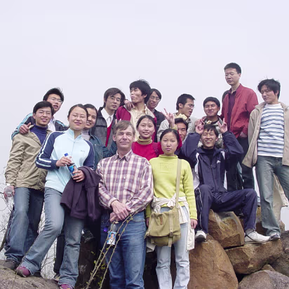 Temple_Mar_2004-023 The whole crew.