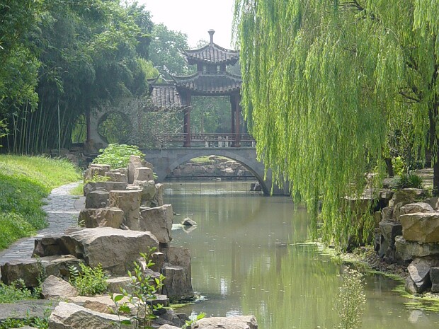 Caishi Aug 2004 Me, Tony, Xiaohua, and Ben visited here one VERY hot day.