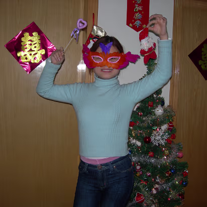 Christmas_2005-023 The Christmas fairy will now make Santa life-size again!