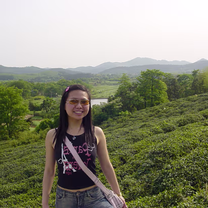 Putang_May_2005-006 A lovely tea picker.