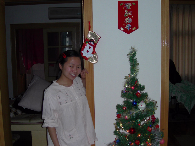 Christmas 2005 Christmas saw everyone having a good time. Family, friends, and food.