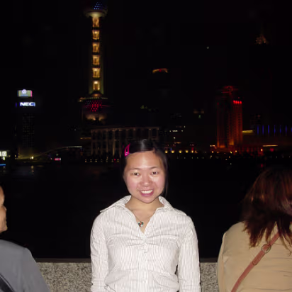 Shanghai_Apr_2005-004 A closer shot of Hanhan and the Pearl Tower.