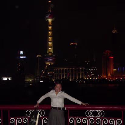 Shanghai_Apr_2005-007 Hanhan with Pearl Tower in the background.