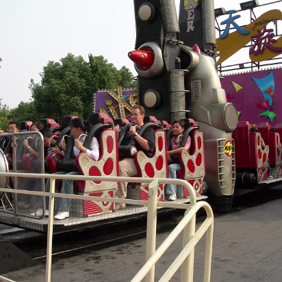 Suzhou-2006-19 We have a problem Houston.