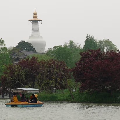 Yangzhou-Apr-07-026 This was built out of salt in a day to trick the emperor. Made for real after his visit.