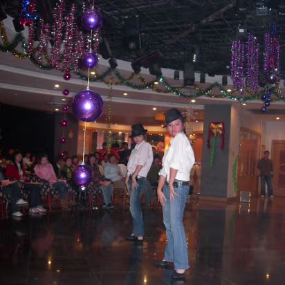 SYU-Parties-15 We attended a student party and enjoyed the food, drinks, and fun.