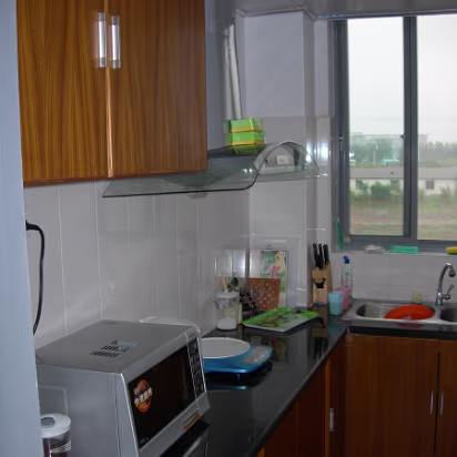 SoYangUni-04 Our galley kitchen.