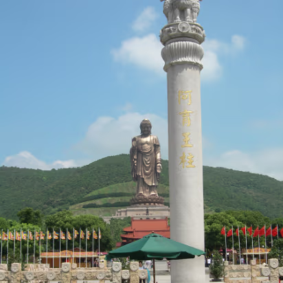 Ling-Shan-31 The column commemorates Buddha's birth.