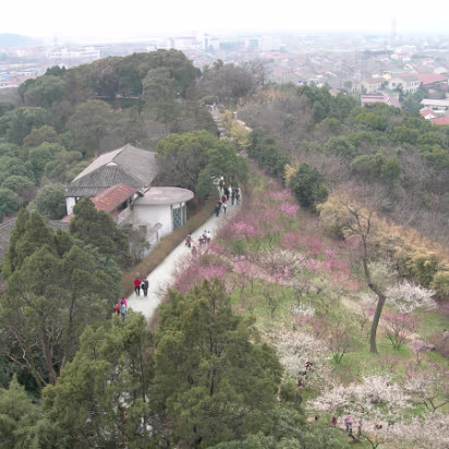 Mei-Yuan-19 From the other side of the temple. All rested now, we'll continue.