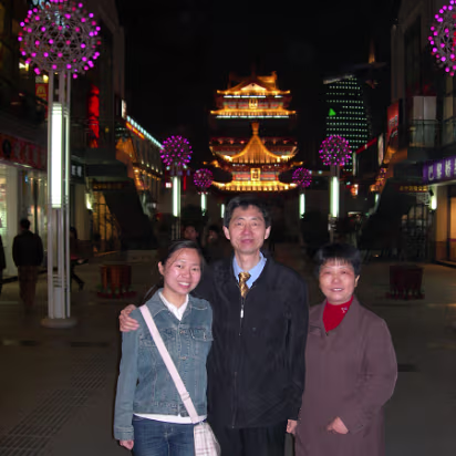 Downtown-01 The Zhang family near a temple in downtown Wuxi