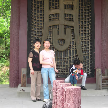 Movie-Set-14 The General's command post. And our two commanders.