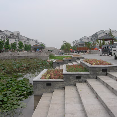 SoYangtziUniv-03 Very nice, green campus here.