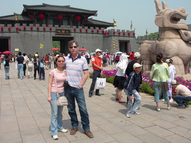 CCTV Movie Set A day at a CCTV movie set. Many famous Chinese films were made here and it is still in use.