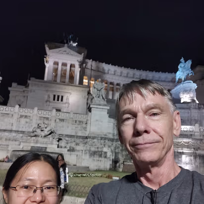 Italy-021 After a long day's travel, we are in front of the palace of the first King of Italy.