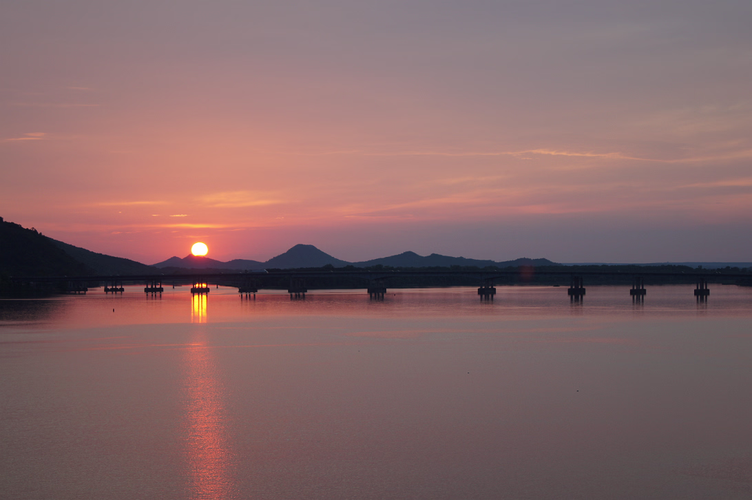Big_Dam_Bridge-021