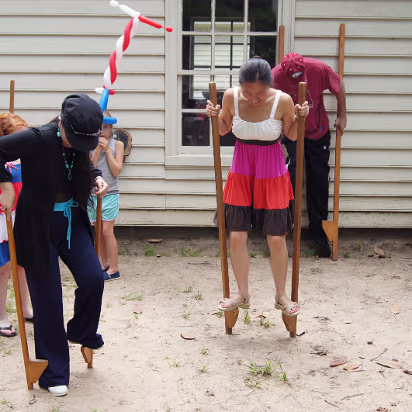 Independence_Day_2011-026 Walking---for half second.
