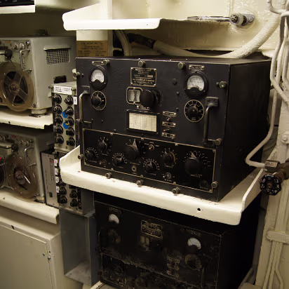 Maritime_Museum-021 Part of the radio room with 1940s technology.