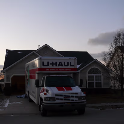 Indiana_Move-006 We've arrived at the new house and unloading starts.