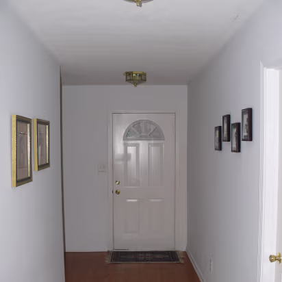 Indiana_Move-011 Front hallway.