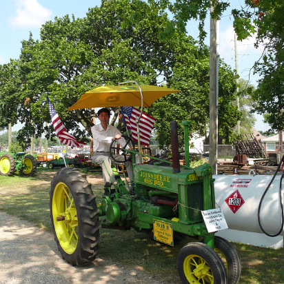 Indiana_State_Fair-002 Hanhan's dad on a 1935 John Deer.