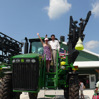 Indiana_State_Fair-011 Hanhan and her dad.