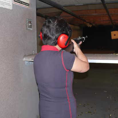 Shooting_Range-011 Taking aim.