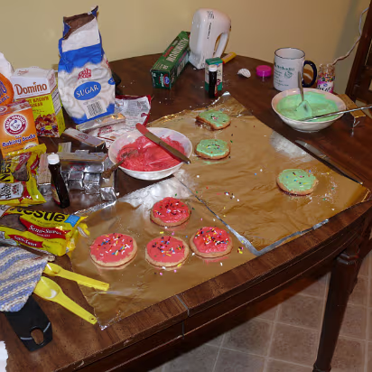 Christmas_2007-019 Sugar cookie assembly line!