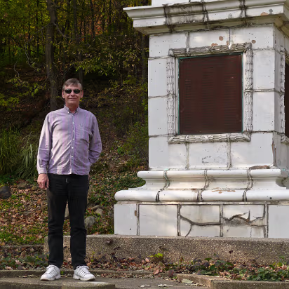 Fall_2008-015 A World War I memorial with Gary's Uncle's inscribed.