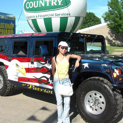 HOIFair_2007-023 Hanhan would like a ride in this Hummer.