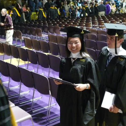 Hanhan_Graduation-022 All done, a happy graduate!