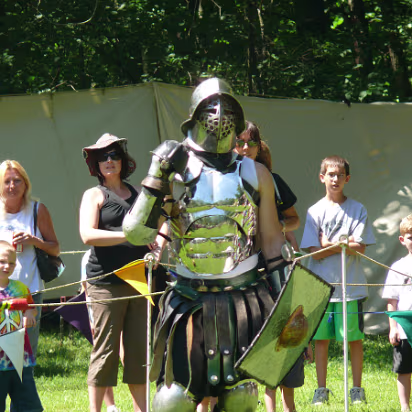 Olde_English_Faire-019 Looks like a Spanish Conquistador.