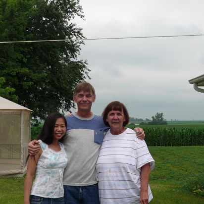 USA_Move-026 Hanhan, Gary, and Linda.