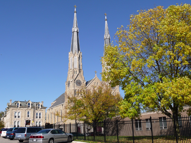 Autumn In Peoria On a nice autumn Sunday, we drove around Peoria enjoying the scenery.