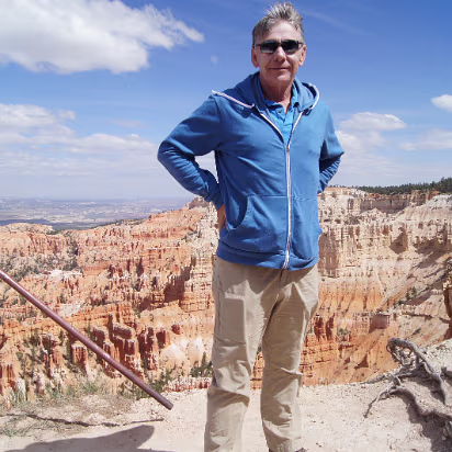 Bryce_Canyon_NP-033 The gusty wind almost blew me off the edge. Thanks broken fence!
