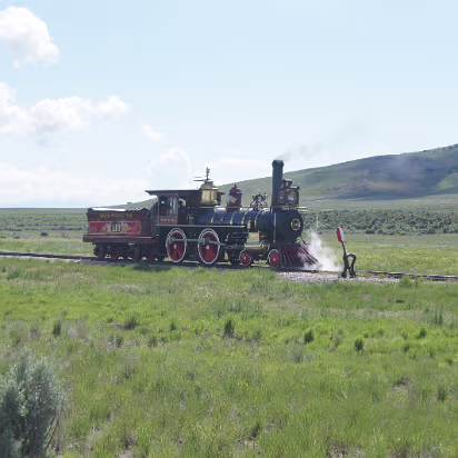 Golden_Spike_NHS-002 Oh boy! The 119 is underway when we arrive!