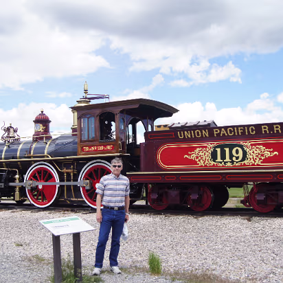 Golden_Spike_NHS-011 Posing with the engine from the East.