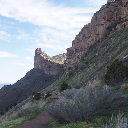 Mesa_Verde_NP-011 The first road into the park was the 'Knife edge road' which ran right along here. Glad they have a new road for us.