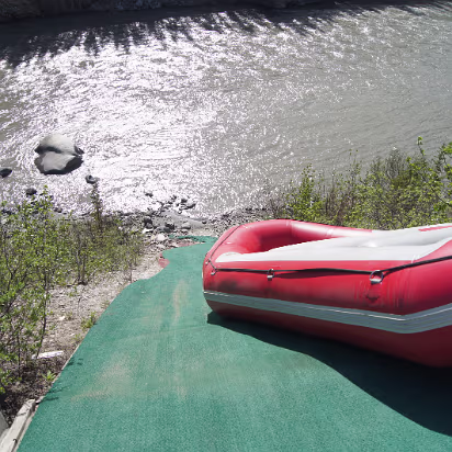 Alaska-053 Raft launching ramp. Not for me!