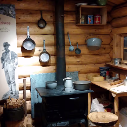 Alaska-062 Early settlers cabin recreated inside the visitors center.