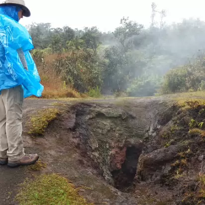 Hawaii-009 Steam vent, time to warm my hands a bit.