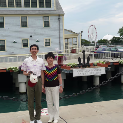 Chicago_2009-006 In front of the Coast Guard station