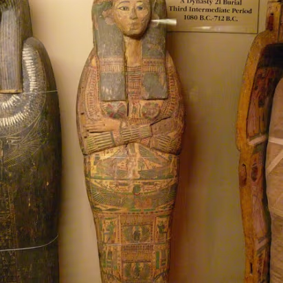 Chicago_Jul-_08-043 The coffin that contains a mummy.