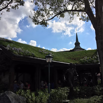 Florida_2017-021 A Norwegian building with a turf roof. Every pavillion in the World Showcase is very detailed if not exactly authentic.