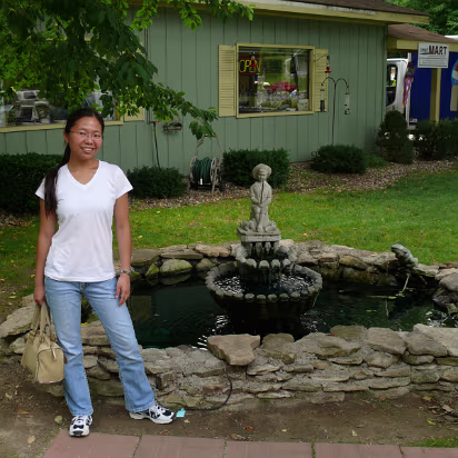 Hanibal_2009-028 Hanhan and the fishing pond.