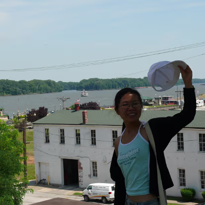 Hannibal-004 Hanhan in front of Hannibal and the Mississippi River.