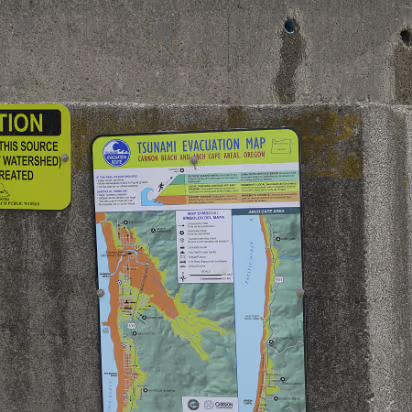 Ocean-033 In case of Tsunami, break glass!